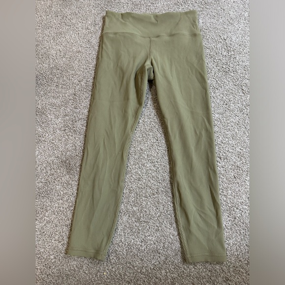 Women’s Athleta Elation Train 7/8 Tight | Large | Eucalyptus Green - Picture 6 of 9